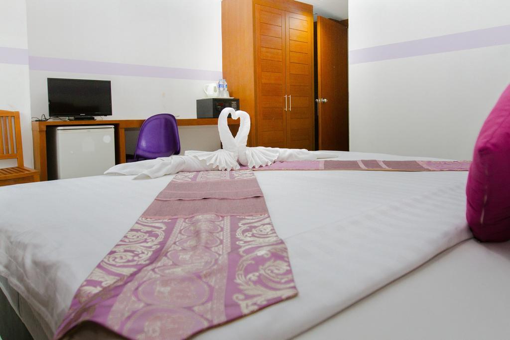 Chana Hotel Пхукет Экстерьер фото