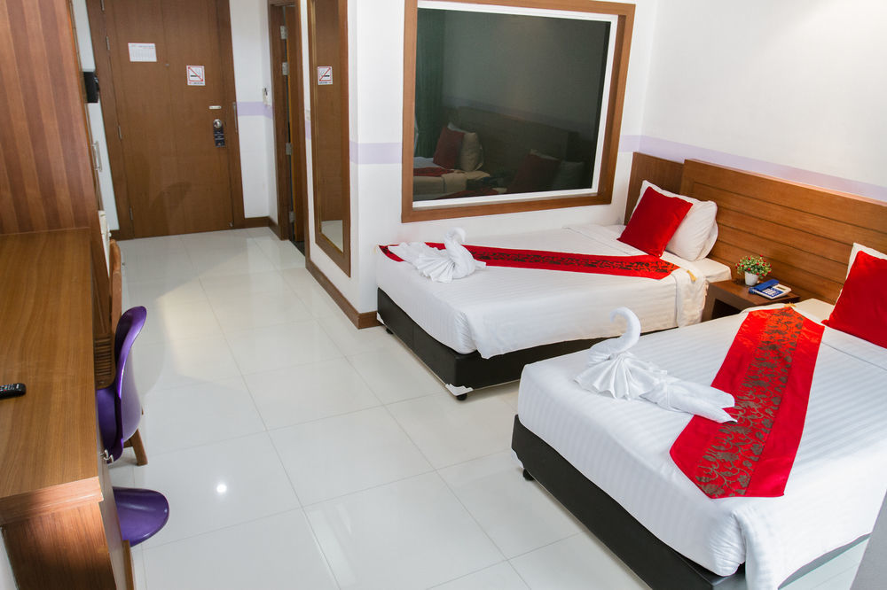 Chana Hotel Пхукет Экстерьер фото